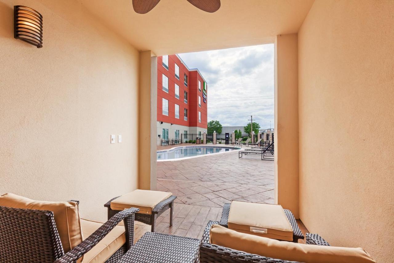 Holiday Inn Express & Suites Tulsa South - Woodland Hills By Ihg Eksteriør billede